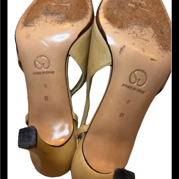 St John VTG Sling Back Heel, Low Rise, Kitten Heel, Yellow Cream Leather, Size 5 - Picture 3 of 5